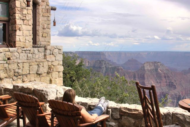 Photographer no camera