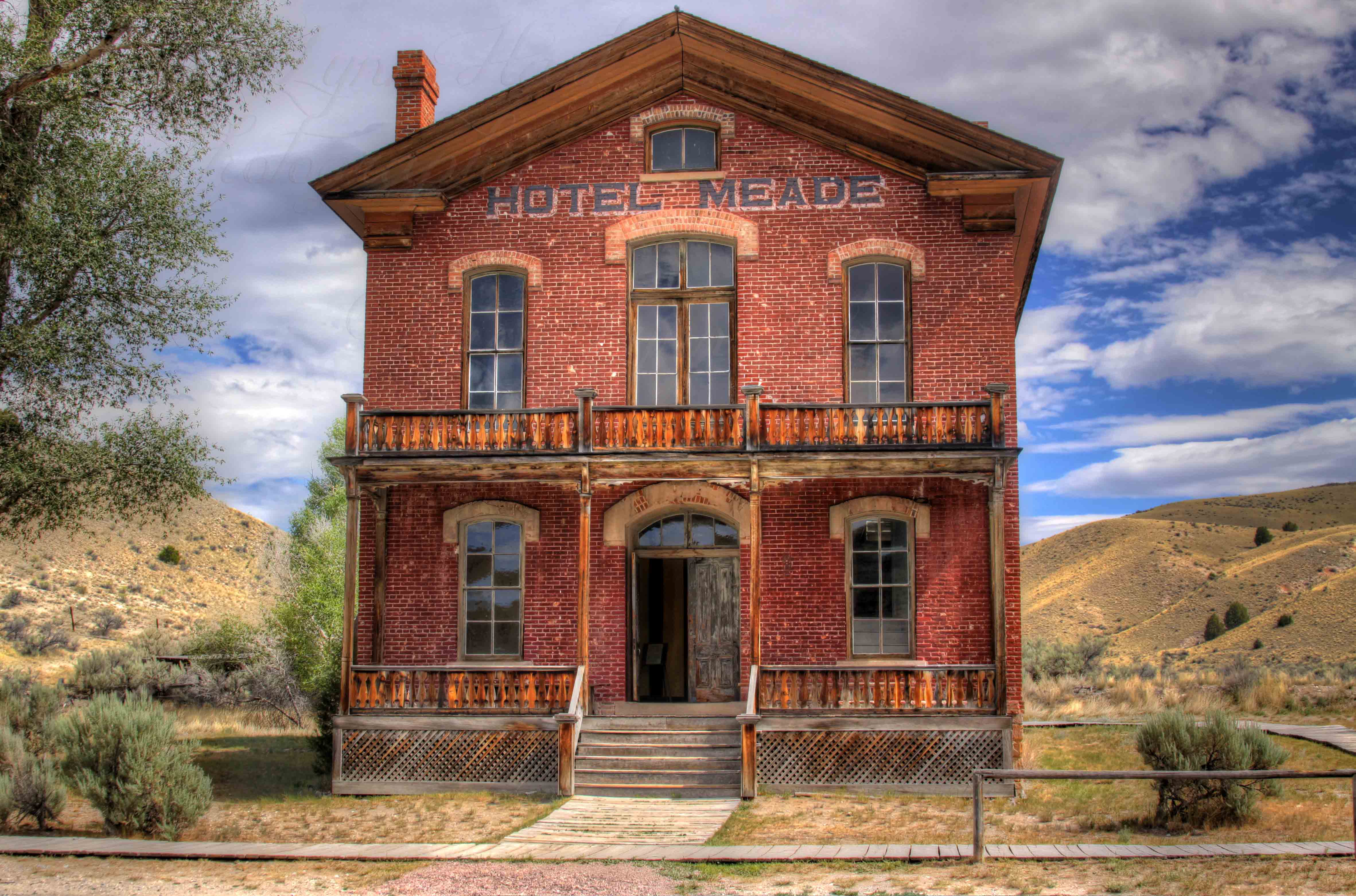 IMG_2859_60_61_tonemapped